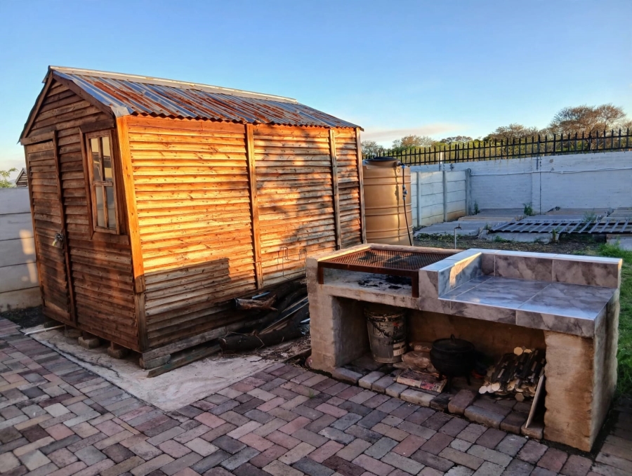 3 Bedroom Property for Sale in Waterkloof East North West